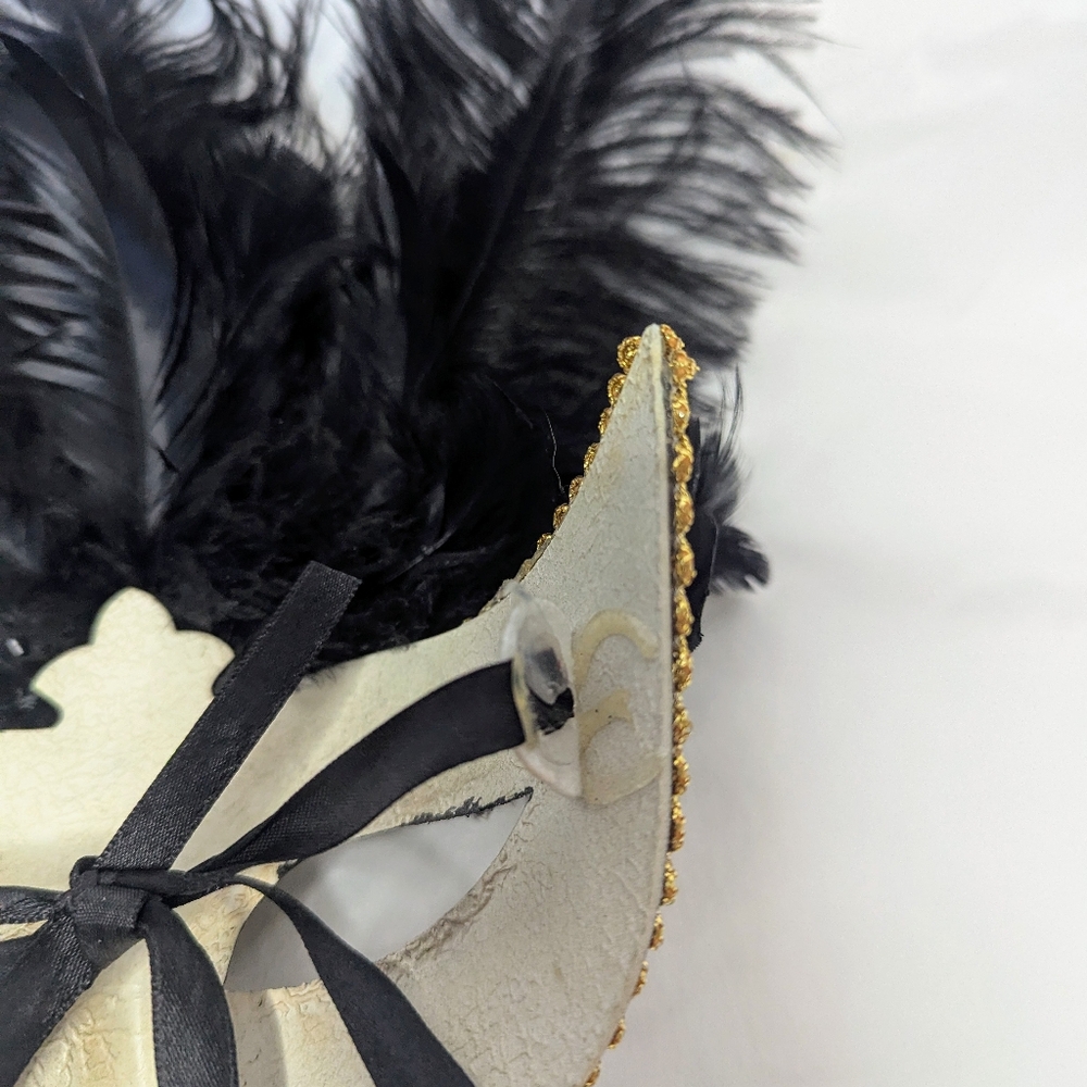 Masquerade Mask - Picture 3 of 3